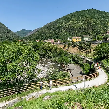 펜션 L' Angolino Di Cannobio: Stone For 4 With Terrace - Happy *