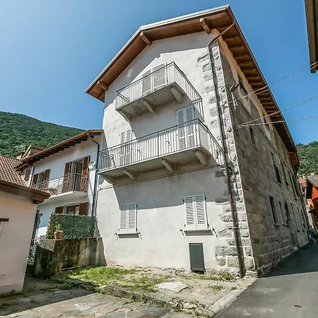 L' Angolino Di Cannobio: Stone For 4 With Terrace - Happy 카노비오