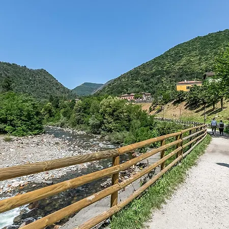 L' Angolino Di Cannobio: Stone For 4 With Terrace - Happy *