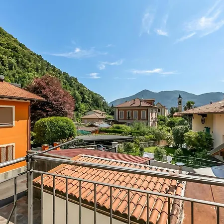 펜션 L' Angolino Di Cannobio: Stone For 4 With Terrace - Happy *