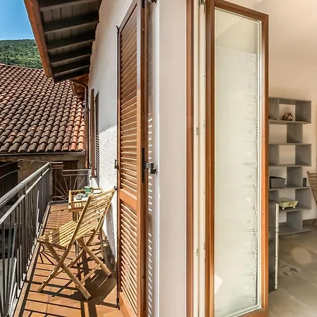 L' Angolino Di Cannobio: Stone For 4 With Terrace - Happy *