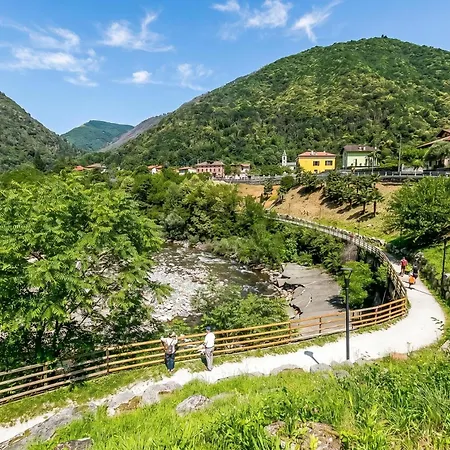 펜션 L' Angolino Di Cannobio: Stone For 4 With Terrace - Happy 카노비오
