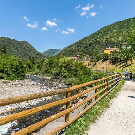 L' Angolino Di Cannobio: Stone For 4 With Terrace - Happy *